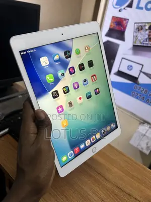 Apple iPad 10.2 (2020) Wi-Fi 128 GB Silver