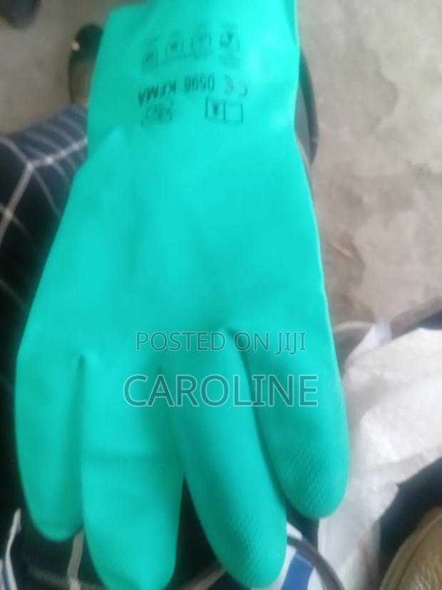 Safety Gloves - thumbnail 2