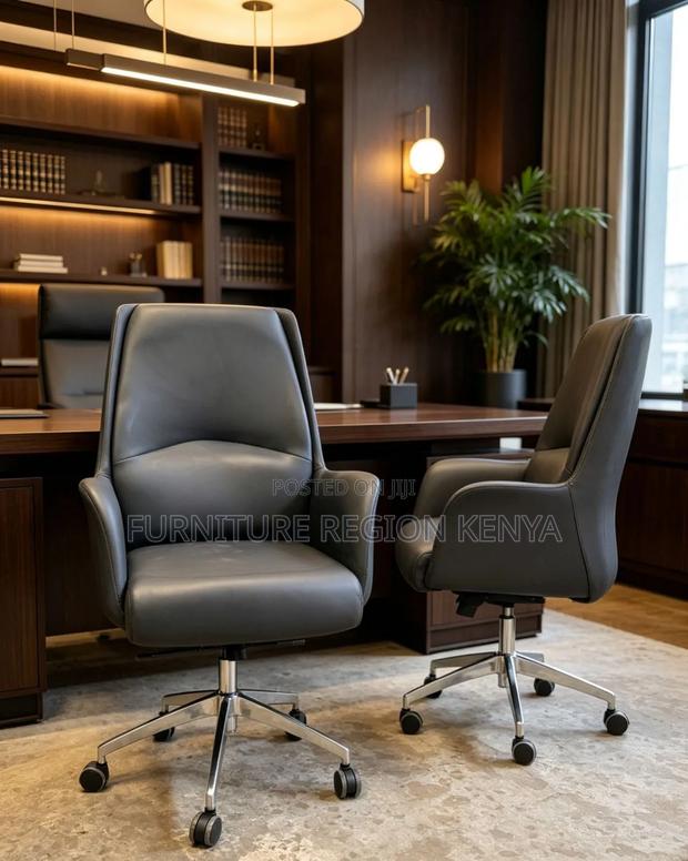 Executive Office Leather Chair - main view