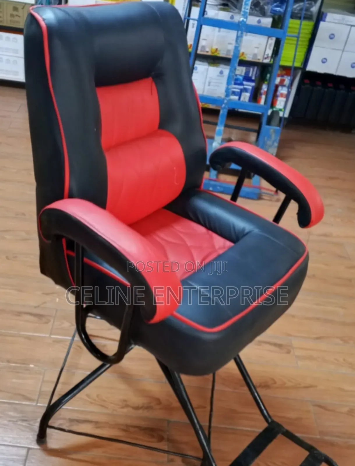 Heavy-Duty Barber Chair With Reclining Backrest