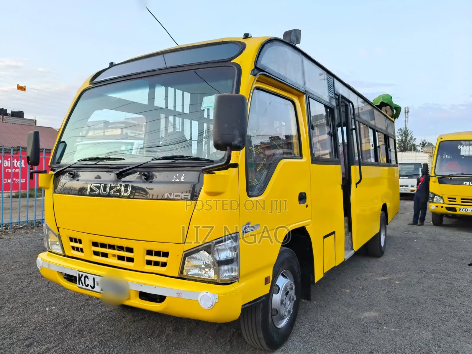 Isuzu NQR 2016 Yellow