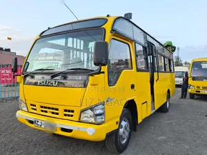 Isuzu NQR 2016 Yellow