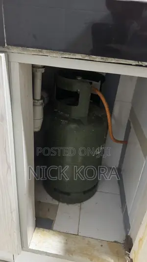 Nunix Cooker Plus 13kg Gas Tank That Might Be Half Full
