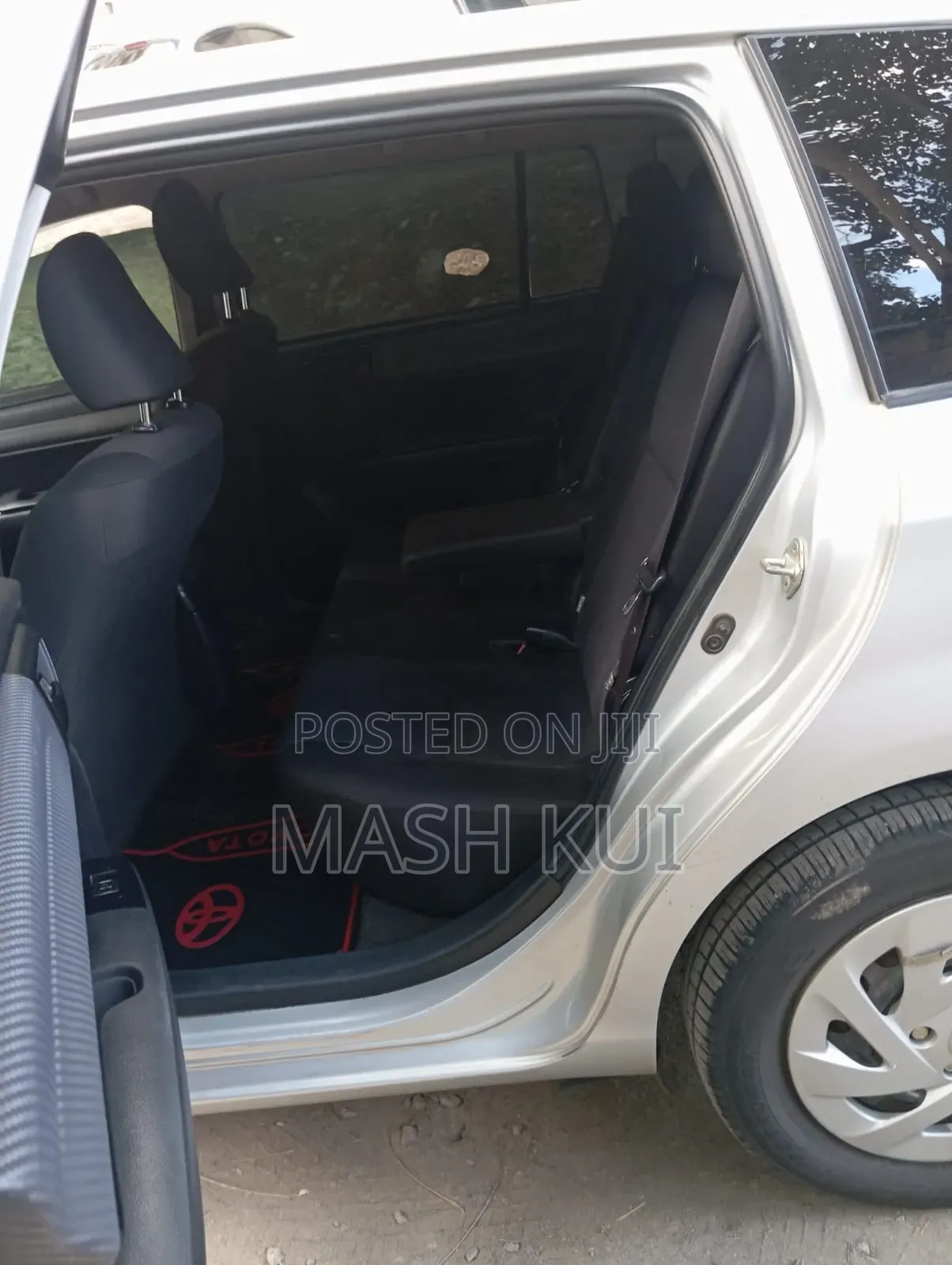 Toyota Corolla Fielder 2012 Silver