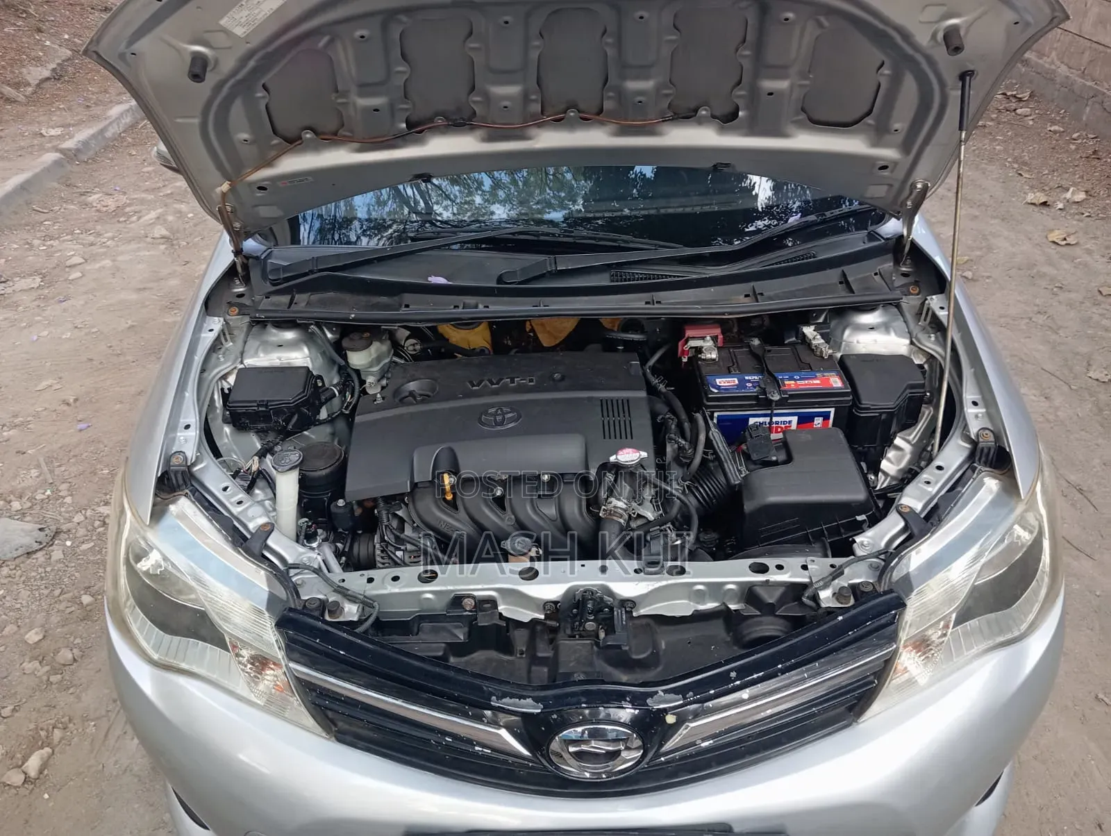 Toyota Corolla Fielder 2012 Silver