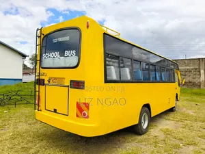 Isuzu NQR 2019 Yellow