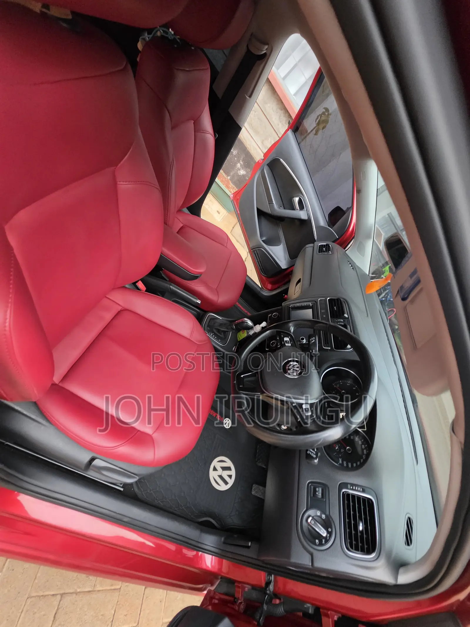 Volkswagen Polo 2015 Red