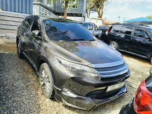 Toyota Harrier 2.0 2015 Gray