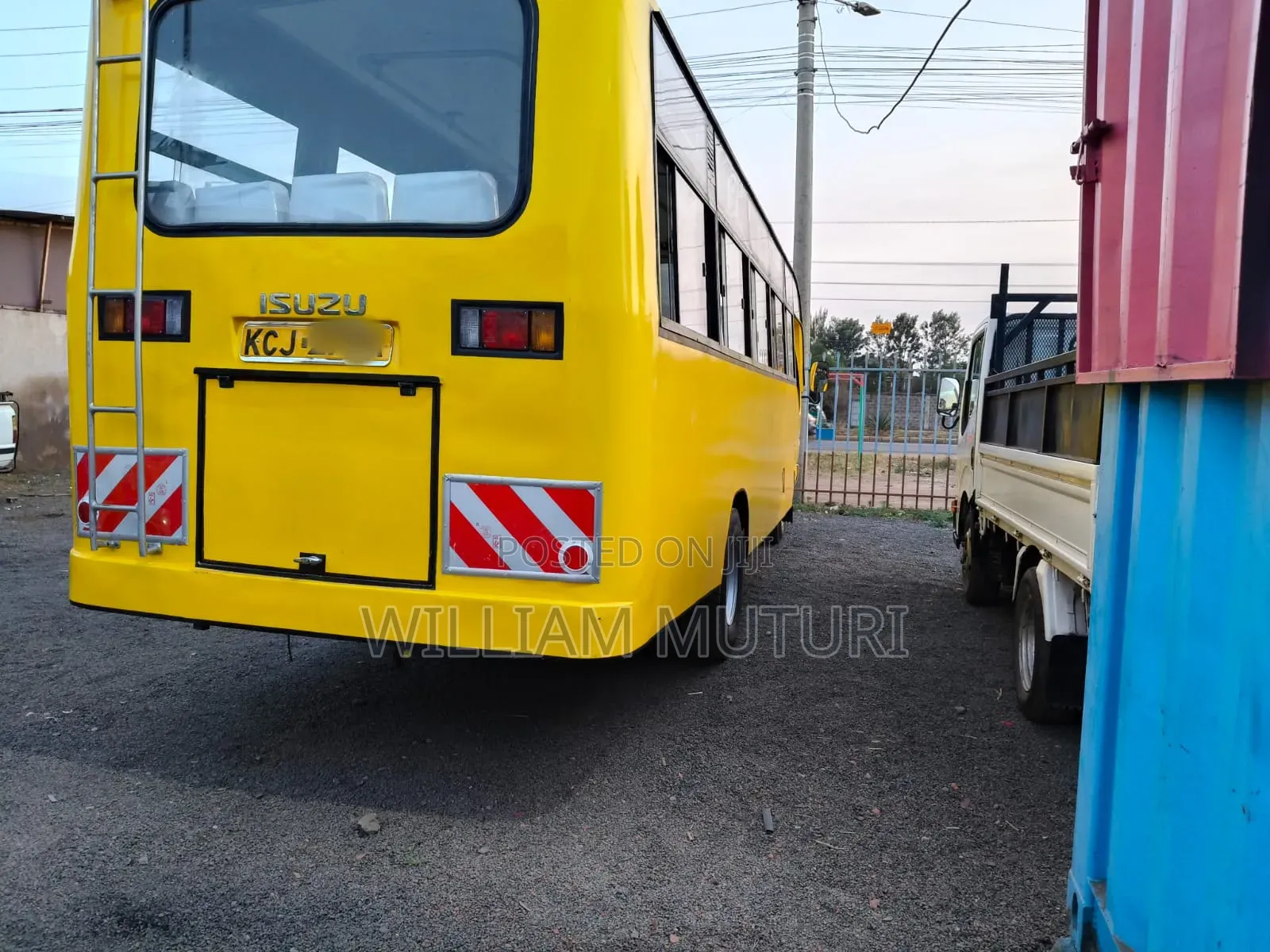 Isuzu NQR 2016 Yellow