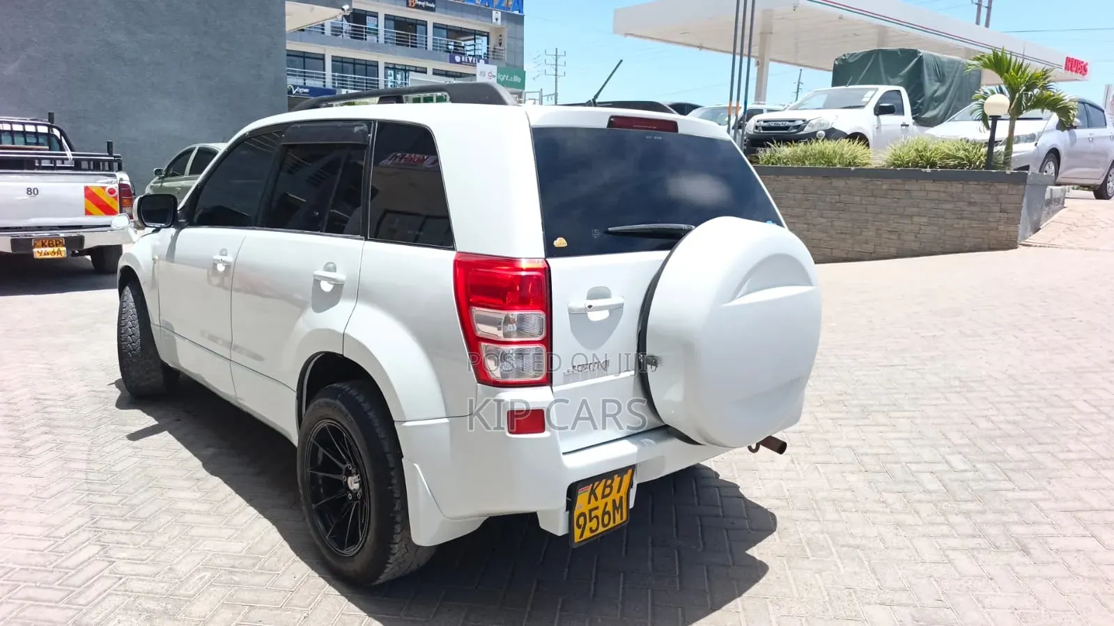 Suzuki Escudo 2006 White