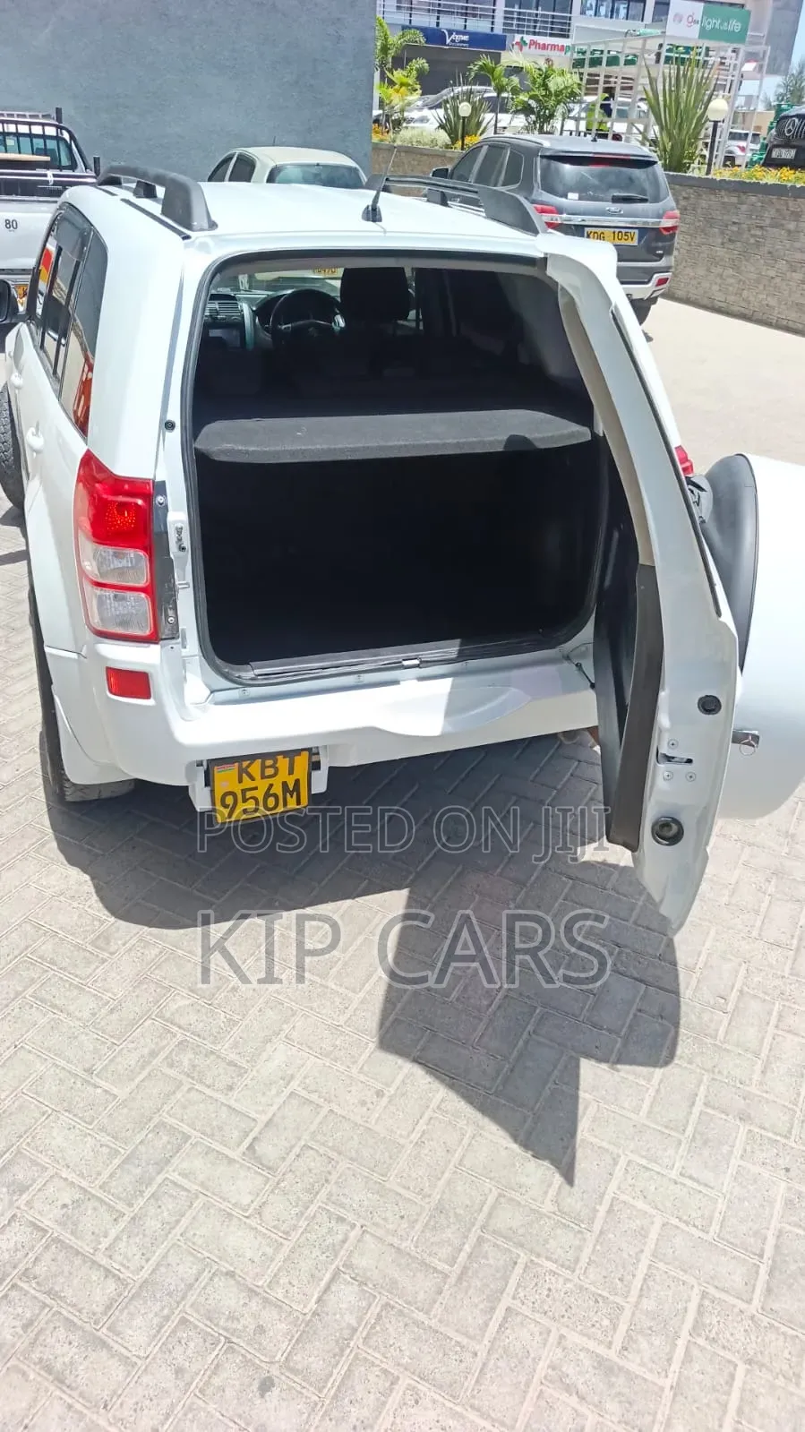 Suzuki Escudo 2006 White