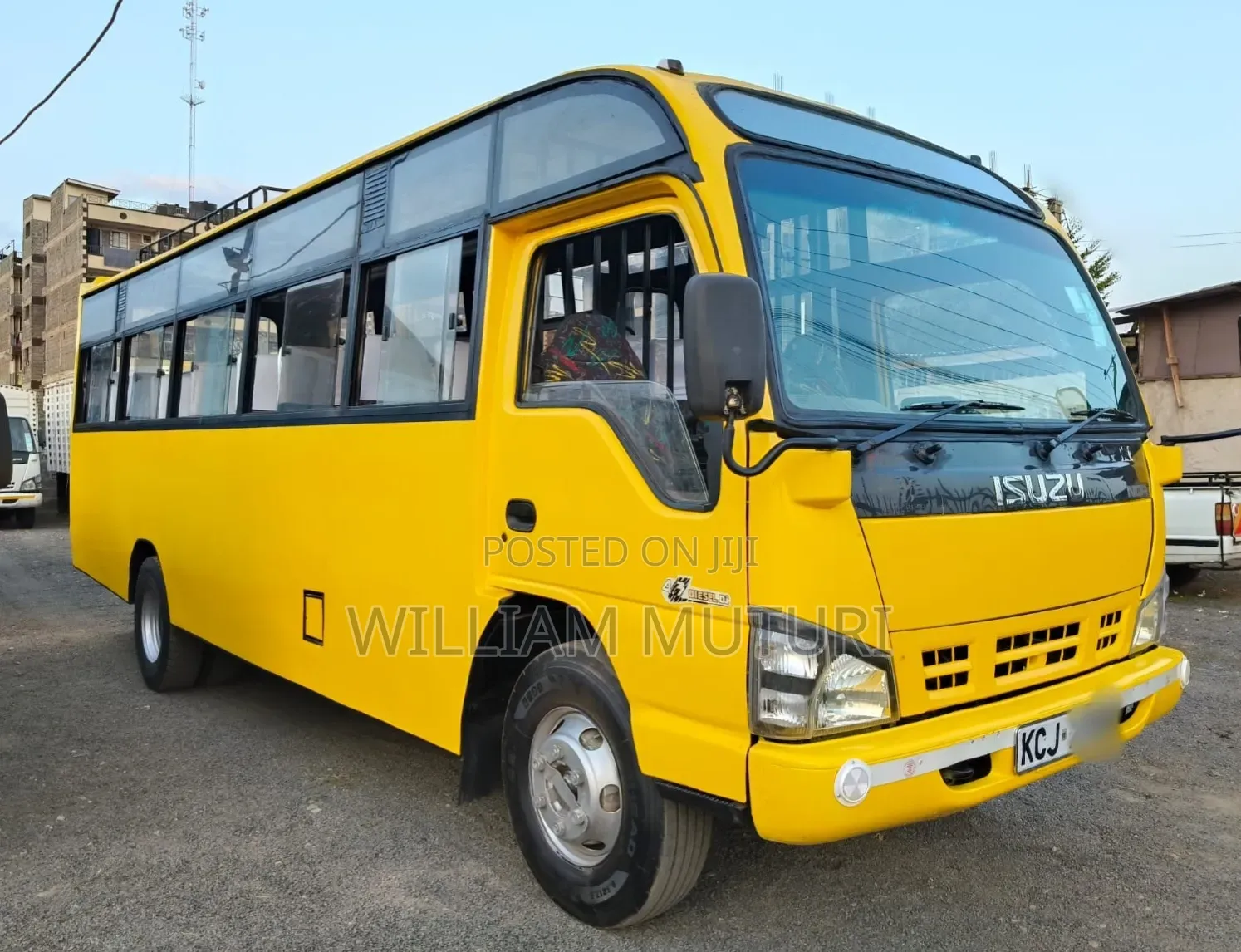 Isuzu NQR 2016 Yellow