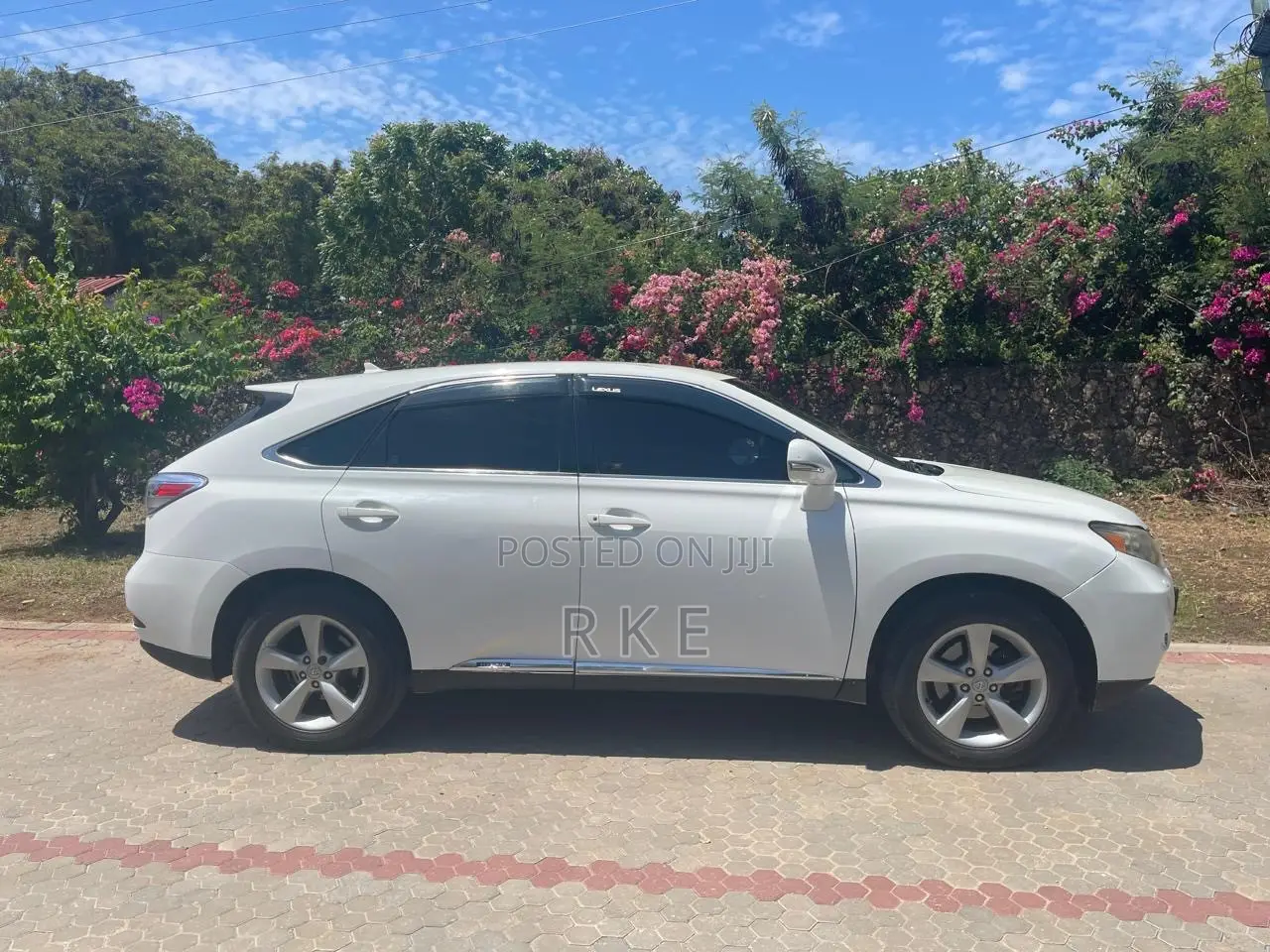 Lexus RX 450H FWD 2012 White