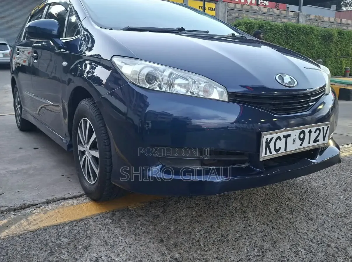 Toyota Wish 2011 Blue