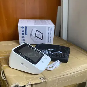 Large Screen Readings Electronic B816 Blood Pressure Monitor