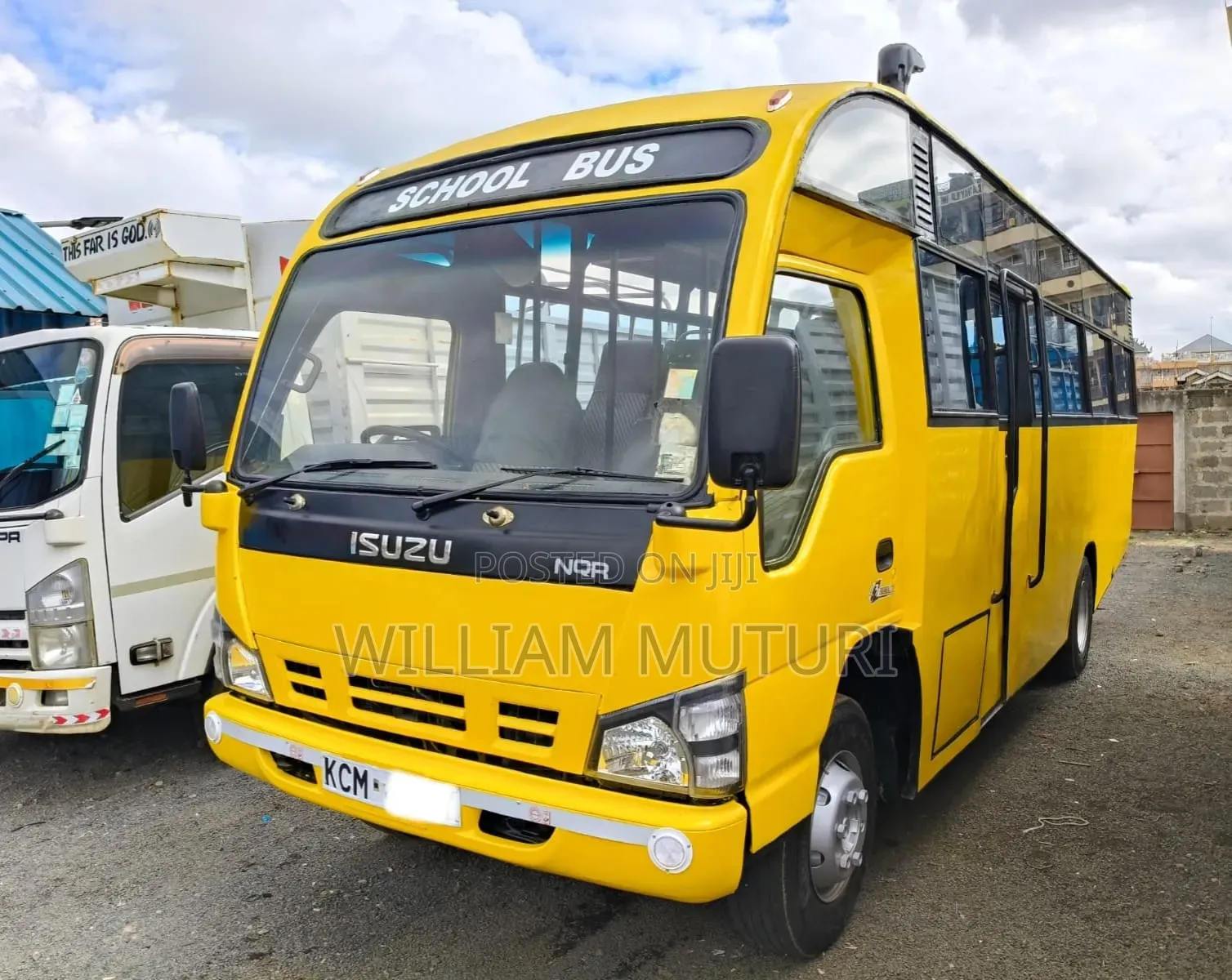 Isuzu NQR 2017 Yellow