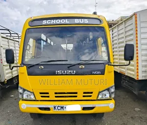 Isuzu NQR 2017 Yellow