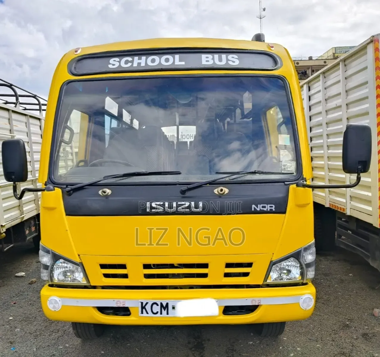 Isuzu NQR 2017 Yellow