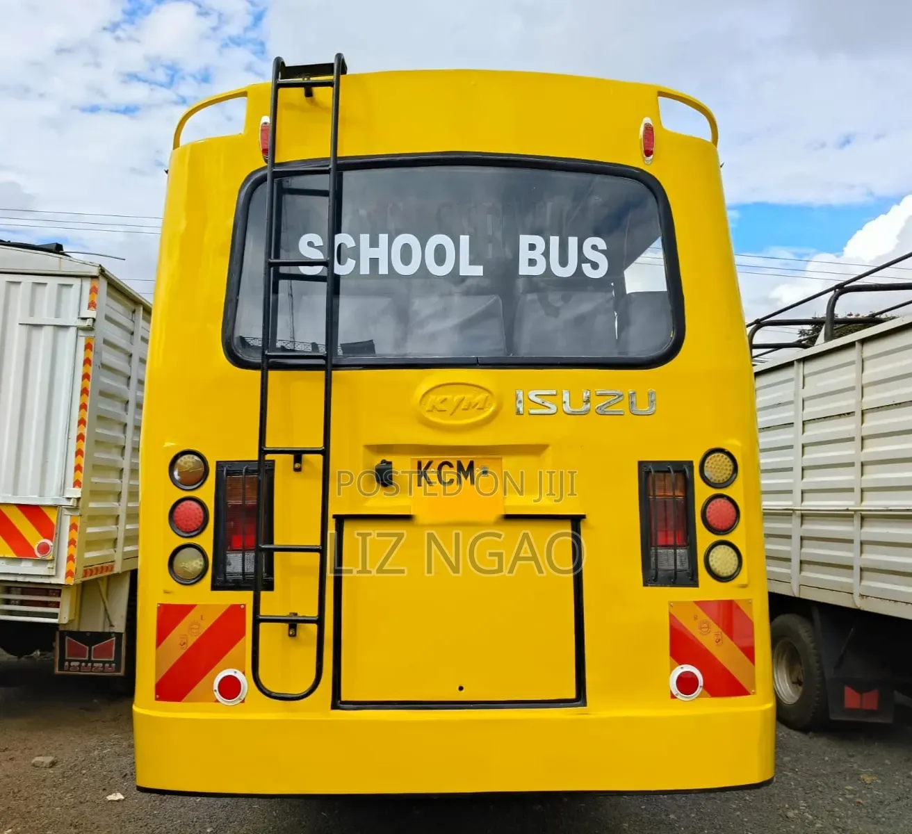 Isuzu NQR 2017 Yellow
