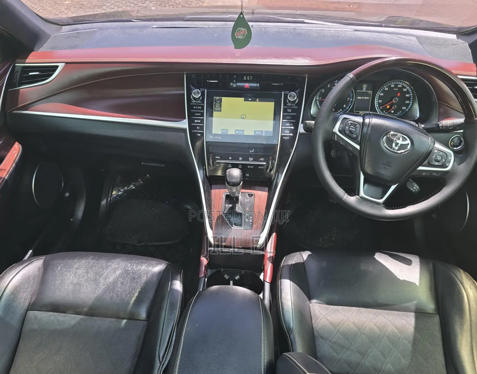 Toyota Harrier 2.0 2016 Brown