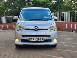 Toyota Voxy V 2WD 8-Seater 2008 Silver
