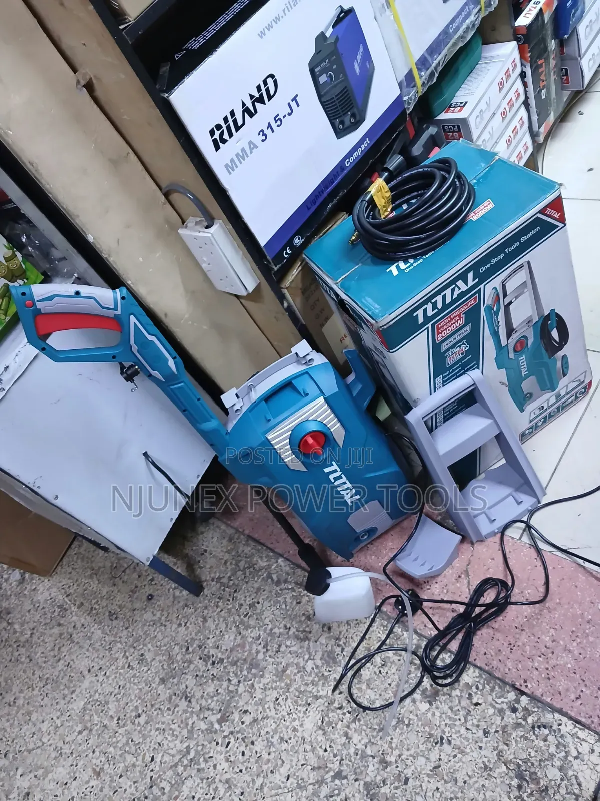Total High-Pressure Washer 2000W (Model: TGT11376)