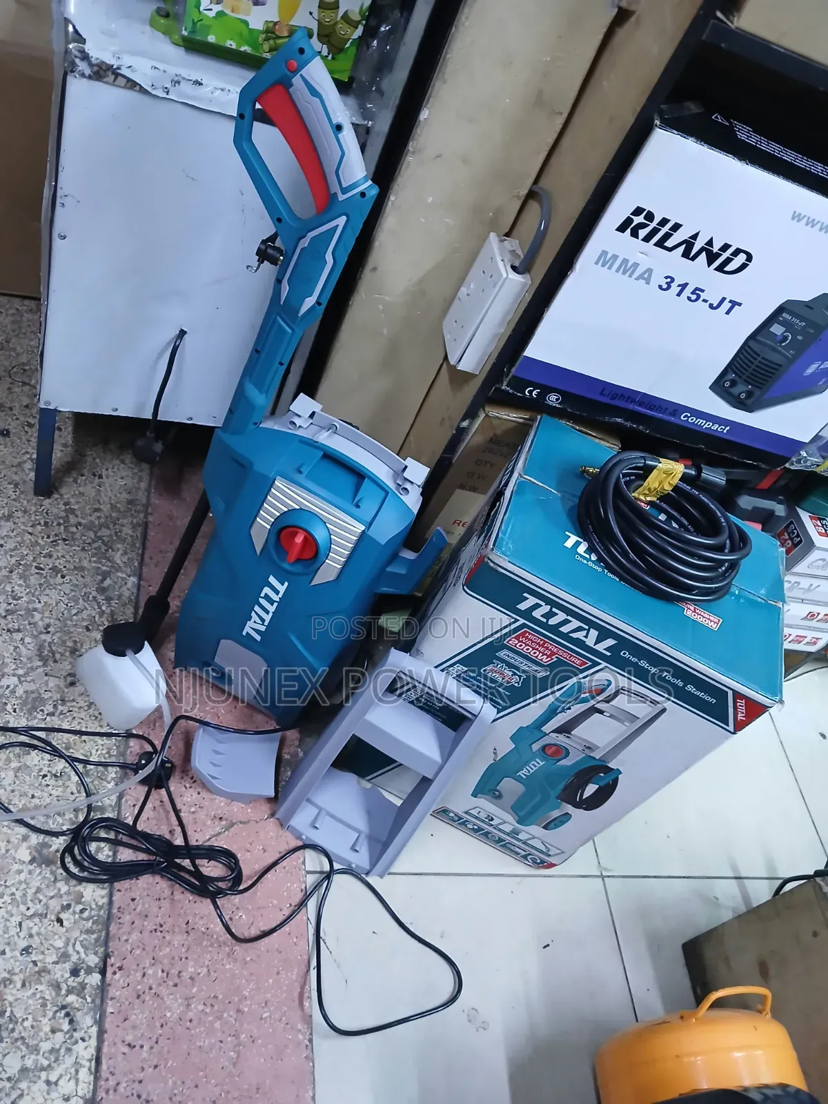 Total High-Pressure Washer 2000W (Model: TGT11376)