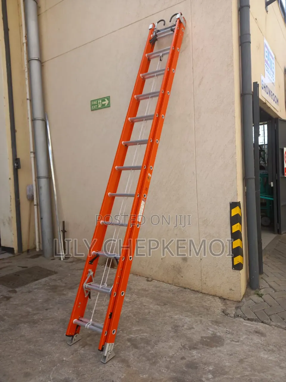 Fiberglass Extension Ladder