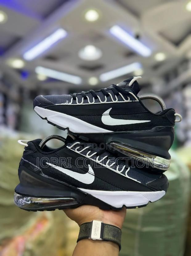 Nike Air Max Pulse “Black White Sneakers - thumbnail 2
