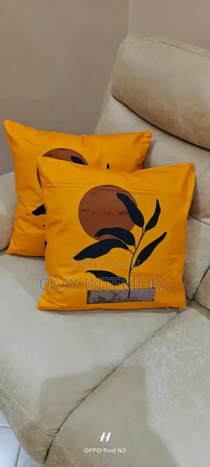 Create a Welcoming Sitting Room With Thoughtfully Selected Pillowcases