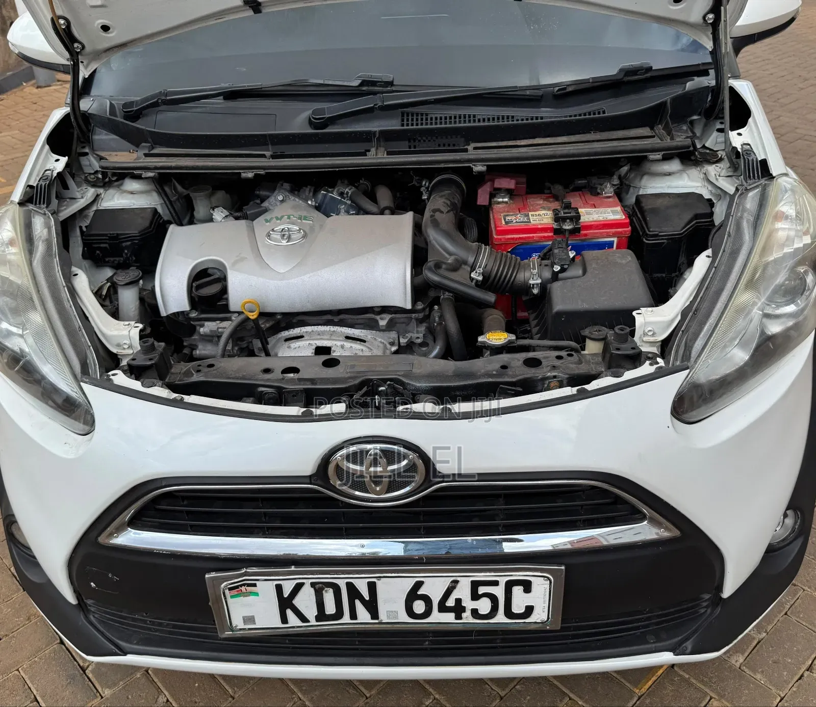 Toyota Sienta 2016 White
