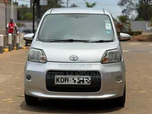 Toyota Porte 2015 Black