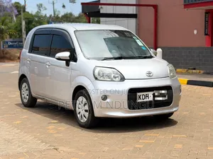Toyota Porte 2015 Black