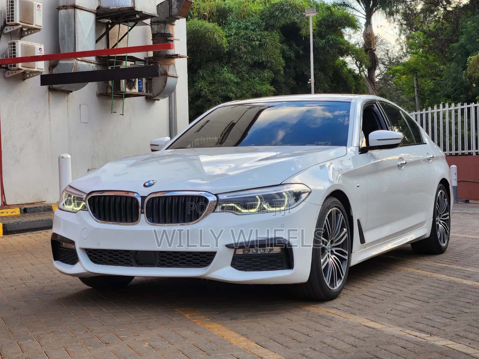 BMW 523i 2017 White