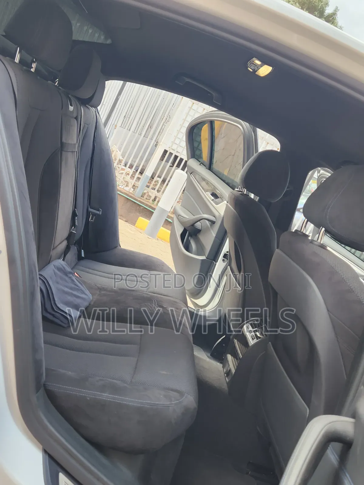 BMW 523i 2017 White