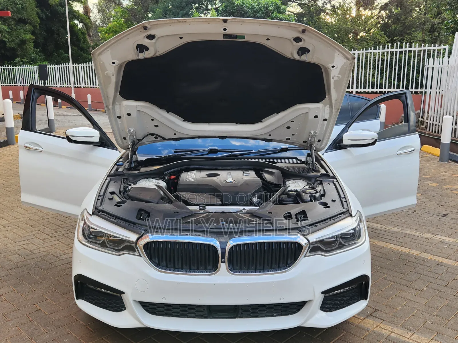 BMW 523i 2017 White