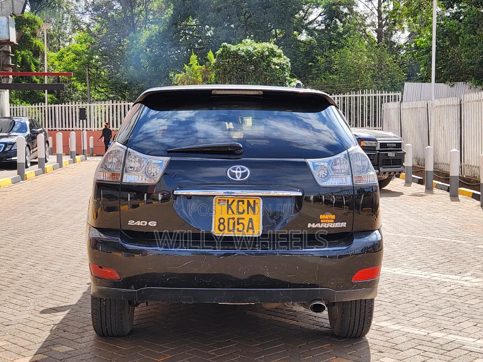 Toyota Harrier 2.4 2012 Black