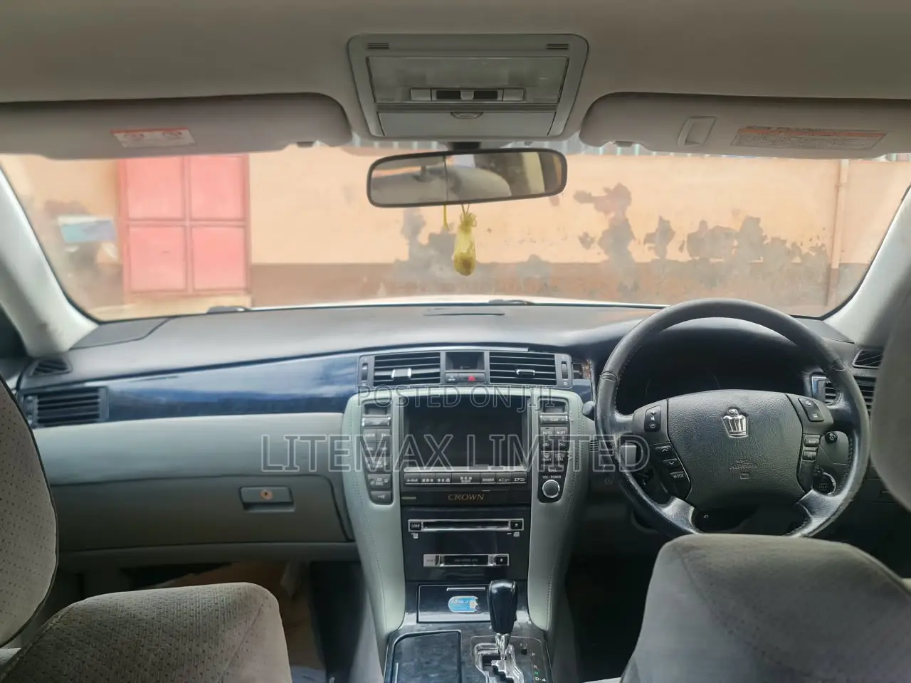 Toyota Crown 2016 Gray