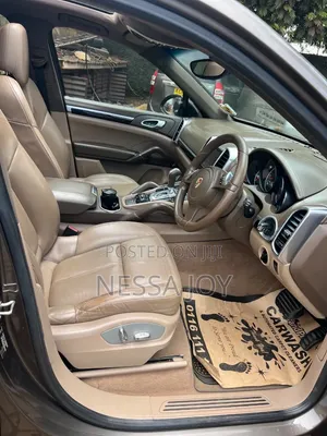 Porsche Cayenne 2014 Beige