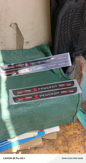 Peugeot 4pcs Self Adhesive Carbon Fiber Pattern Door Sill Protector