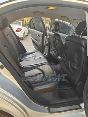 Mercedes-Benz E200 2004 Silver