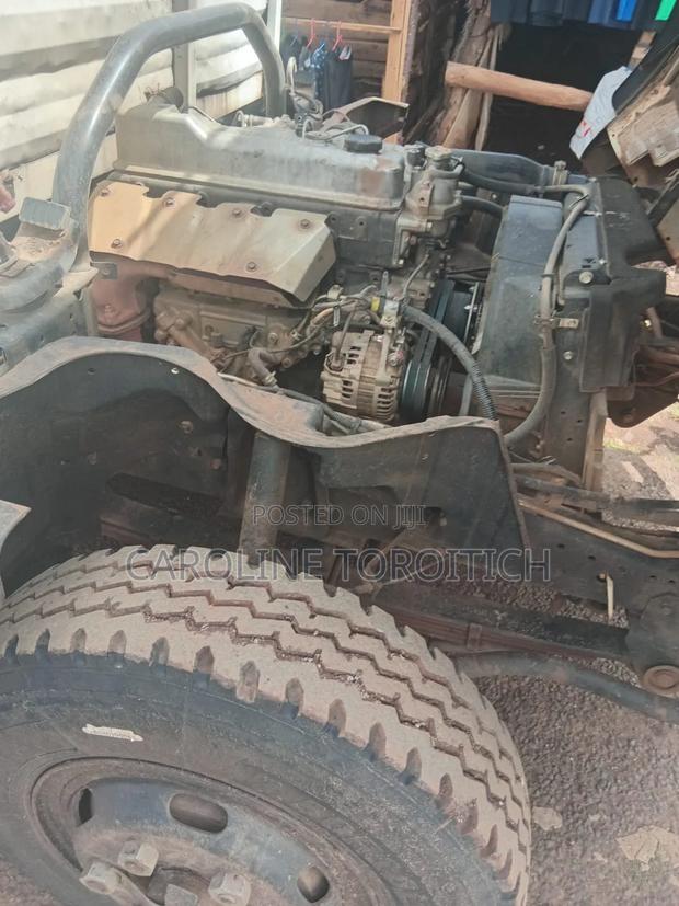 Mitsubishi Fuso Canter - thumbnail 3