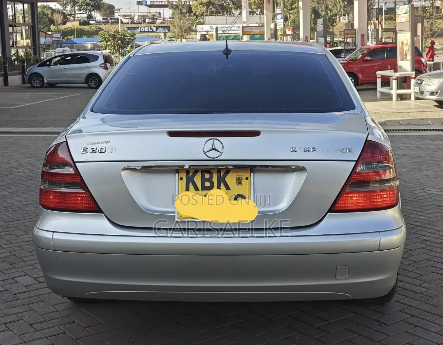 Mercedes-Benz E200 2004 Silver