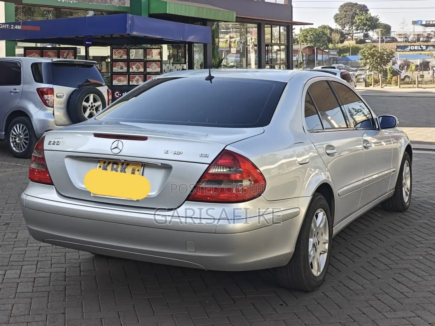 Mercedes-Benz E200 2004 Silver