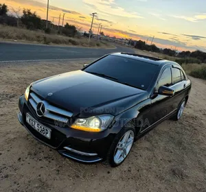 Mercedes-Benz C200 2013 Black