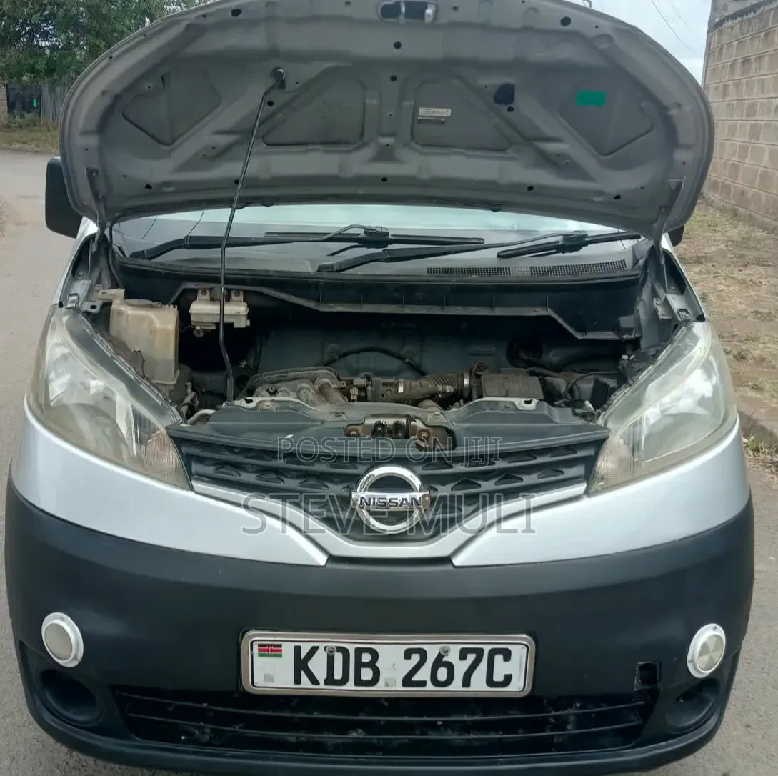 Nissan NP200 2014 Silver