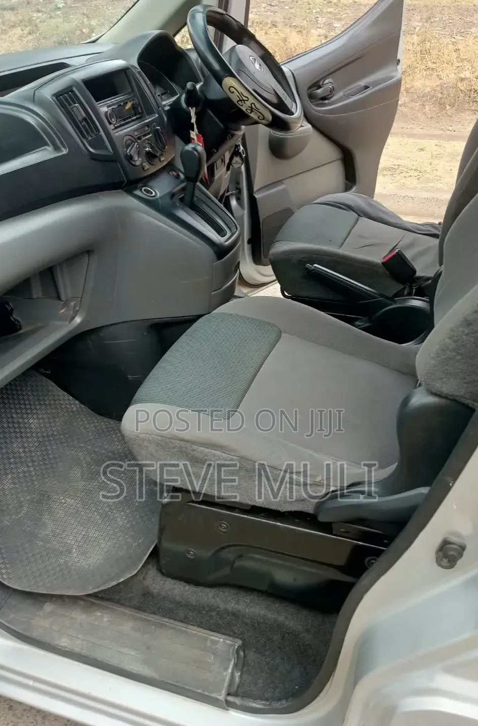 Nissan NP200 2014 Silver