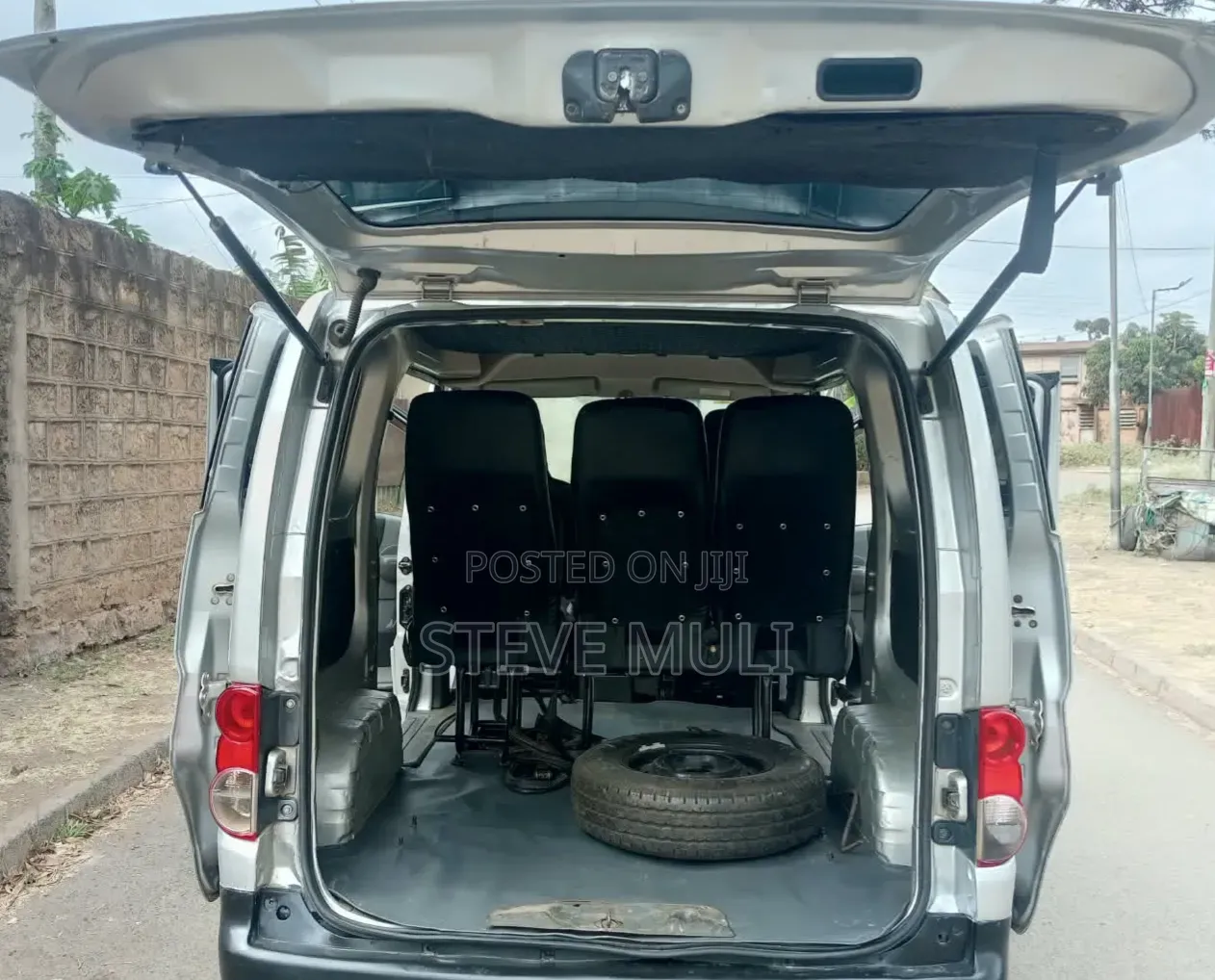 Nissan NP200 2014 Silver