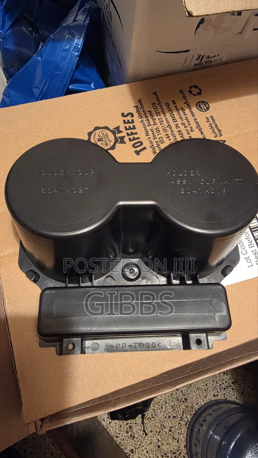 Mitsubishi Pajero Original Cup Holder Panel