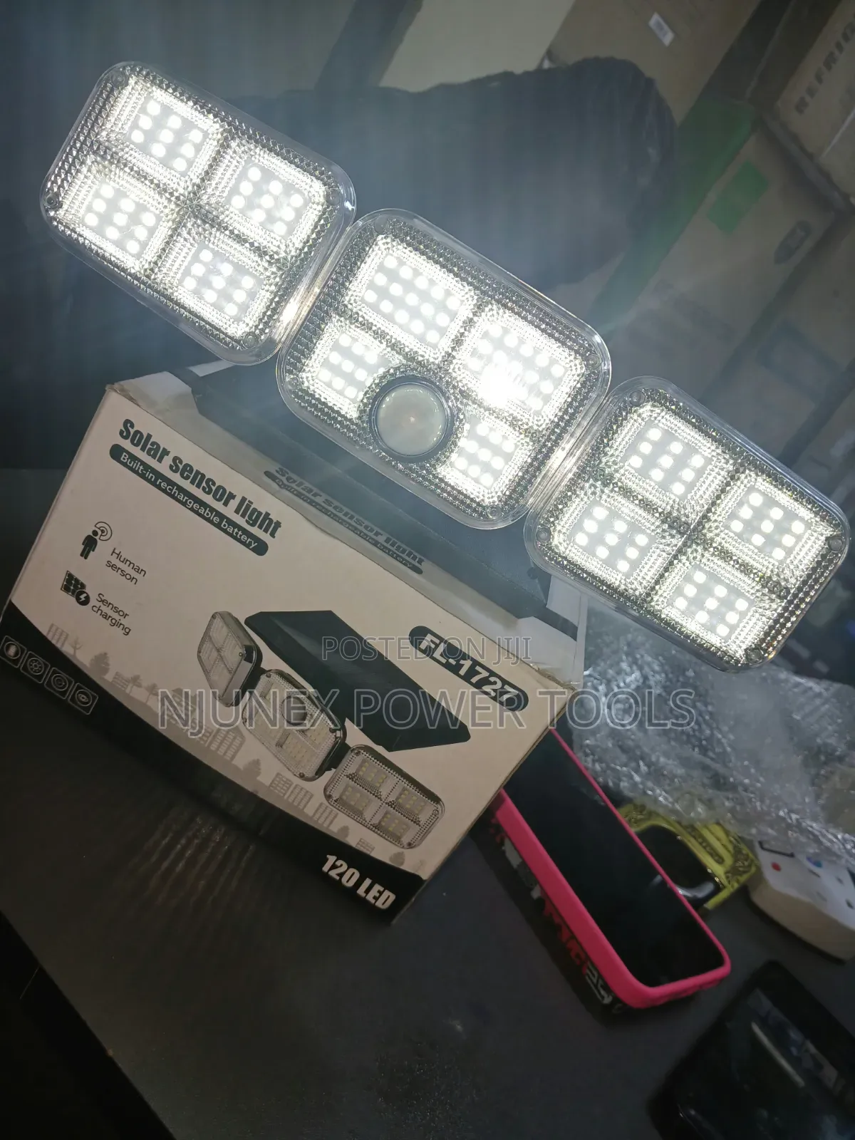 120 LED Solar Sensor Light (Model FL-1727)